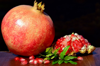 pomegranate winter fruit1